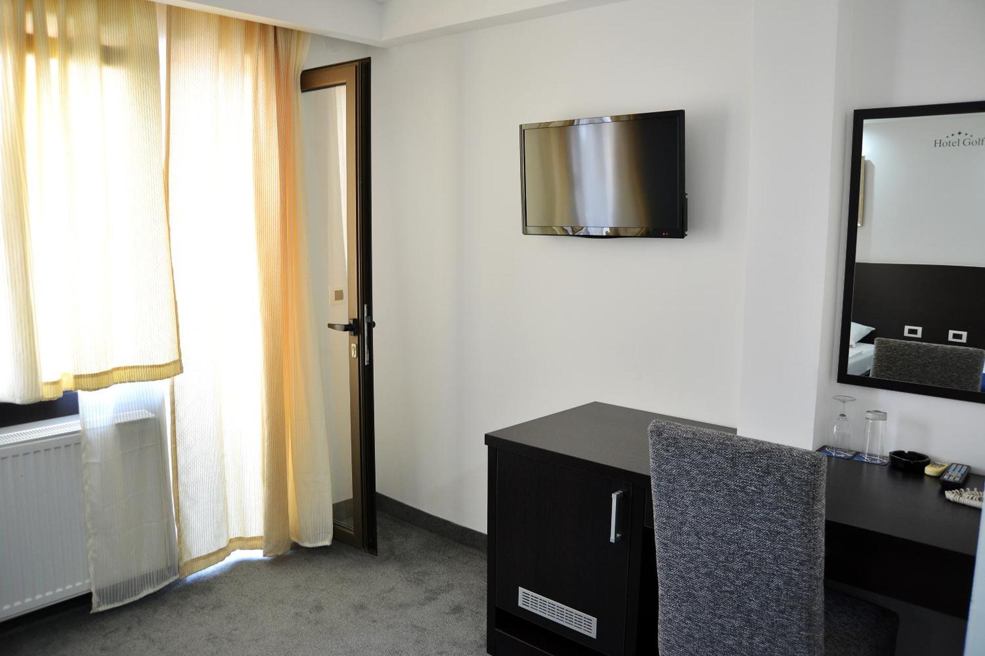 Hotel Golf Kruševac Cameră foto