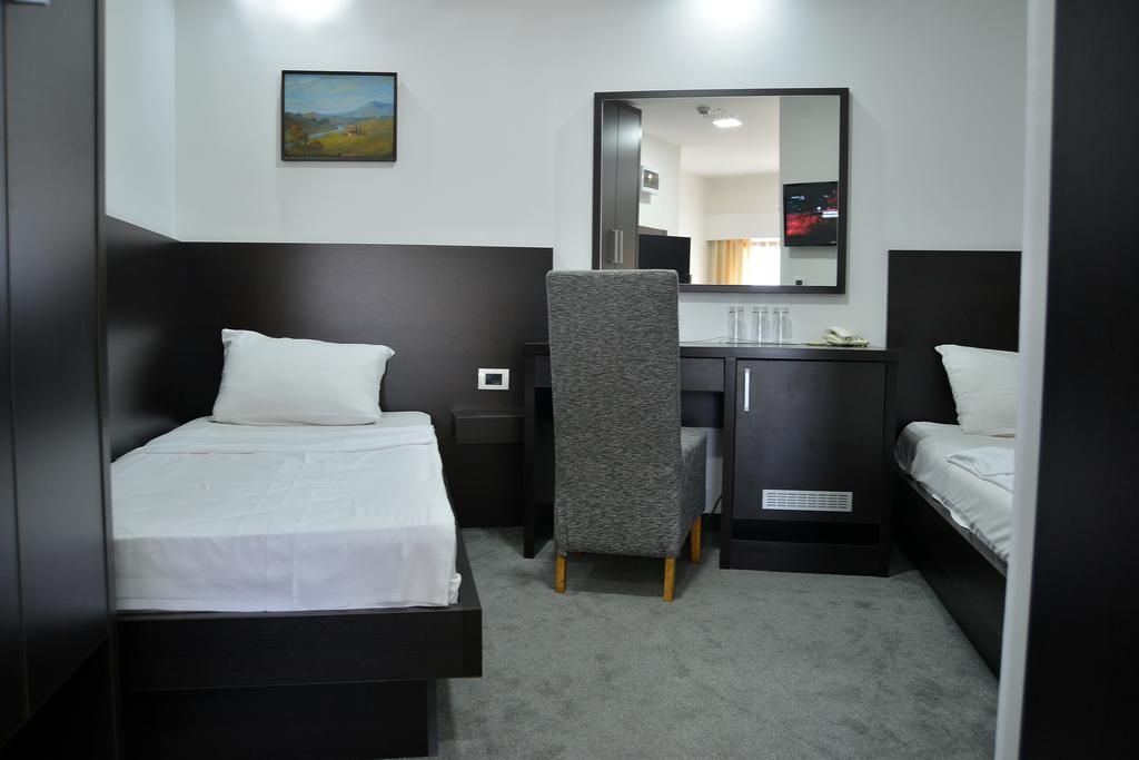 Hotel Golf Kruševac Cameră foto
