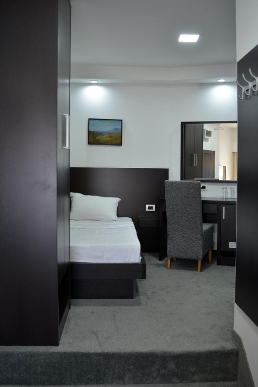 Hotel Golf Kruševac Cameră foto