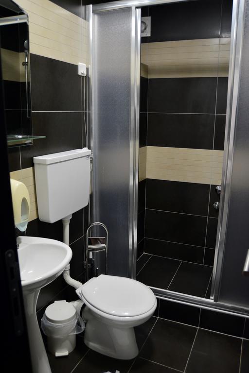 Hotel Golf Kruševac Cameră foto